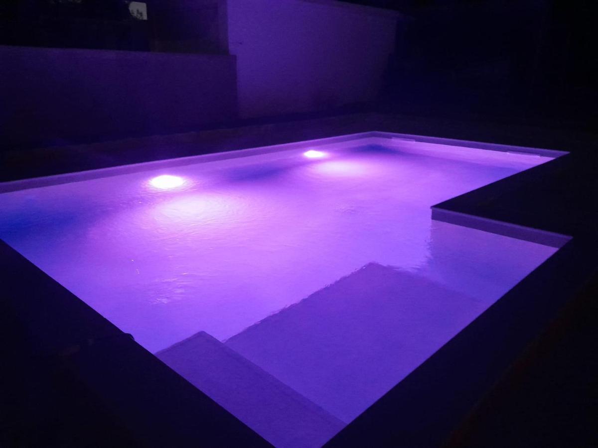 Caliente Apartments Vir B ภายนอก รูปภาพ